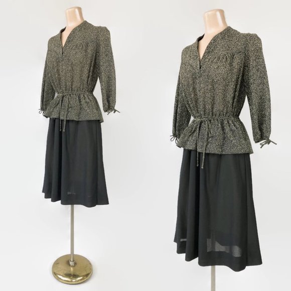 VINTAGE 1970s Metallic Gold Lurex Peplum Dress - Picture 4 of 9